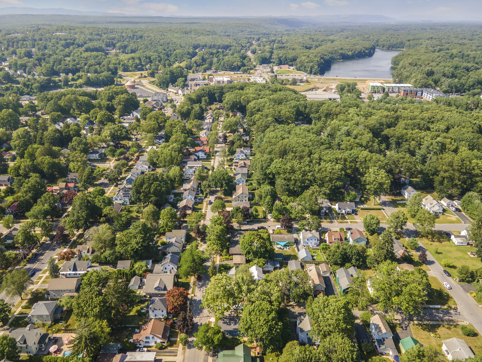  6 Pinewood Avenue, Saratoga Springs, NY, 12866 - 物件實景
