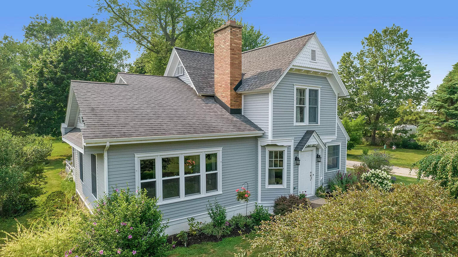 South Haven, Michigan, 49090, United States, 4 Bedrooms Bedrooms, ,3 BathroomsBathrooms,Residential,For Sale,1937505