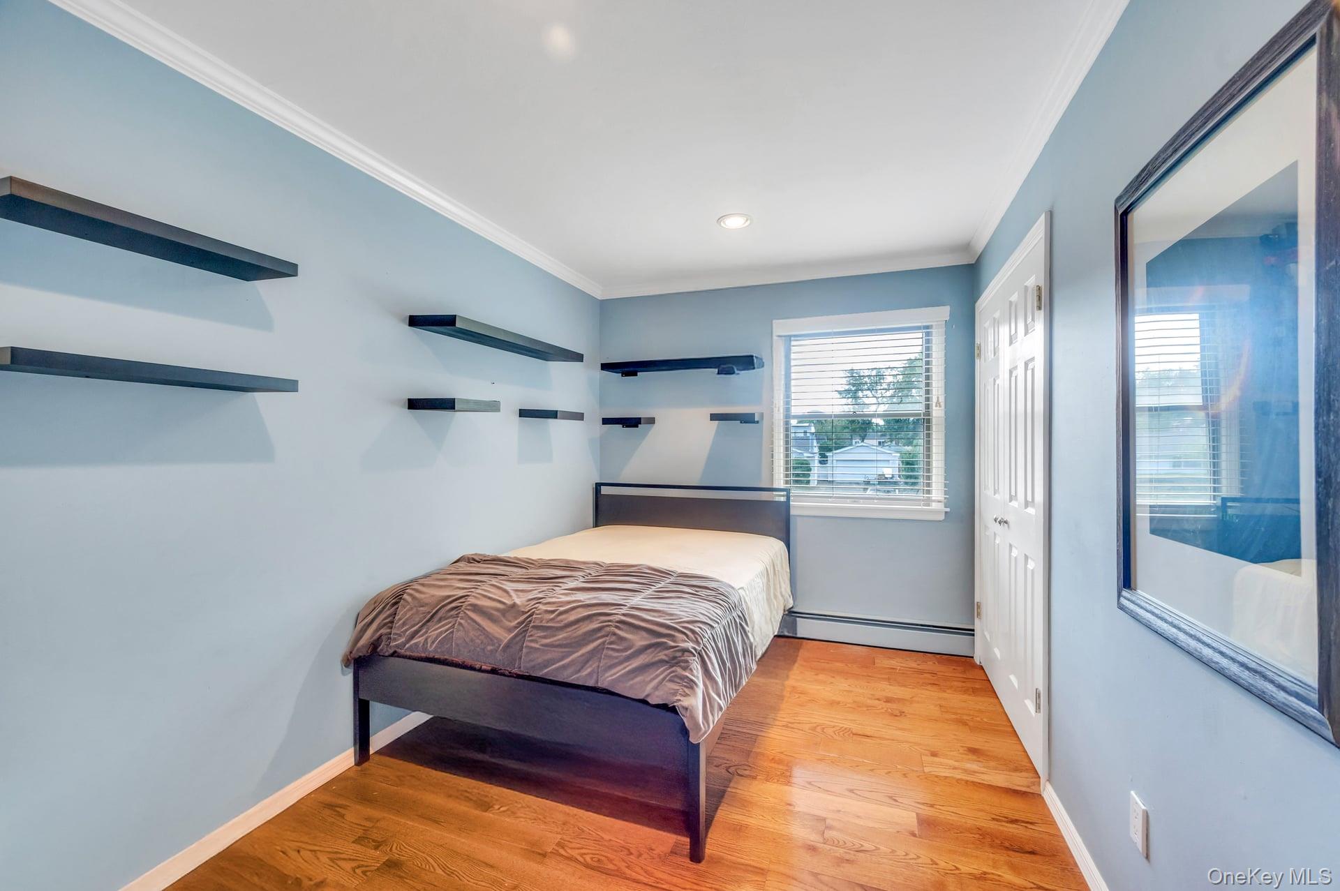 Port Jefferson Station, New York, 11776, United States, 4 Bedrooms Bedrooms, ,3 BathroomsBathrooms,Residential,For Sale,1941704