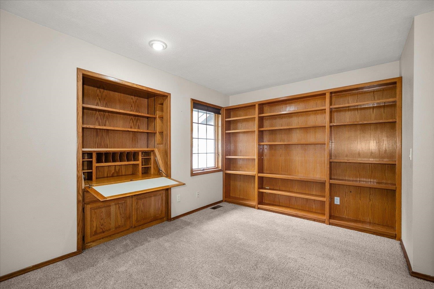 Spokane, Washington, 99203, United States, 3 Bedrooms Bedrooms, ,3 BathroomsBathrooms,Residential,For Sale,1978523