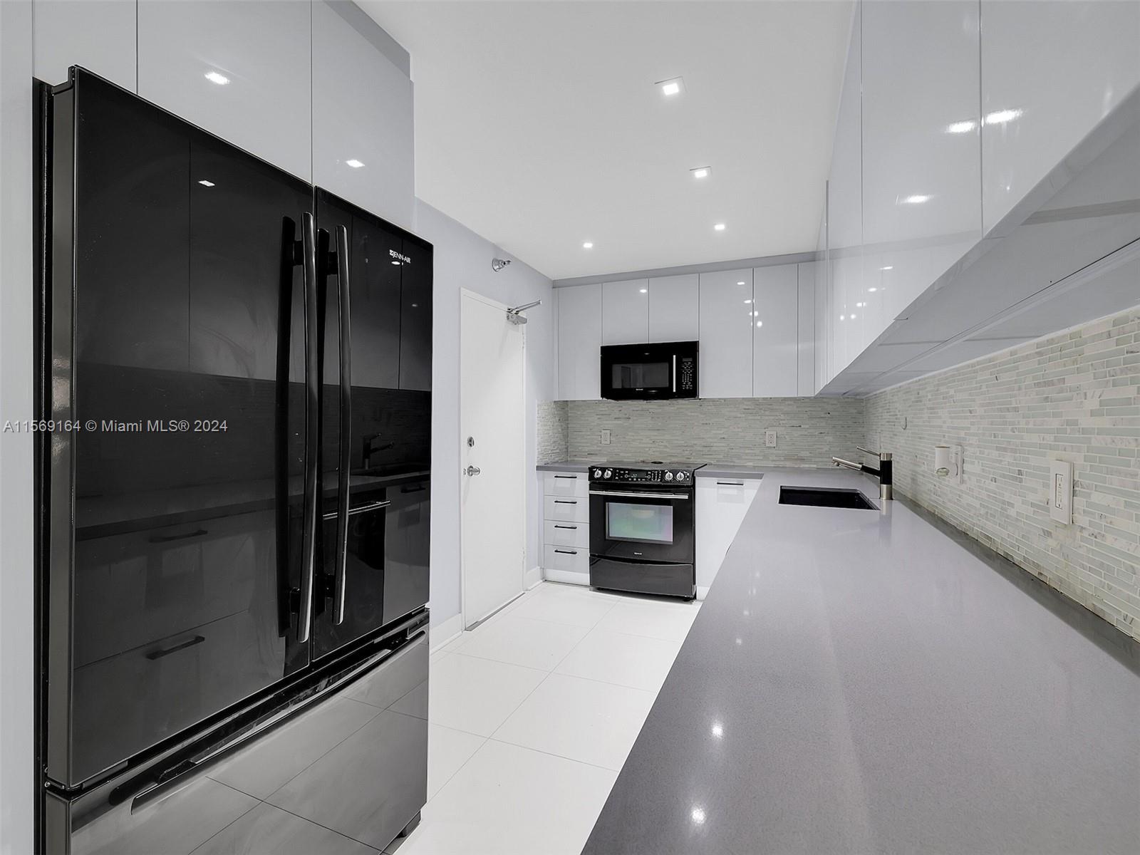 10185 Collins Ave Unit 1409, Bal Harbour, Florida, 33154, United States, 2 Bedrooms Bedrooms, ,2 BathroomsBathrooms,Residential,For Sale,10185 Collins Ave Unit 1409,1652195