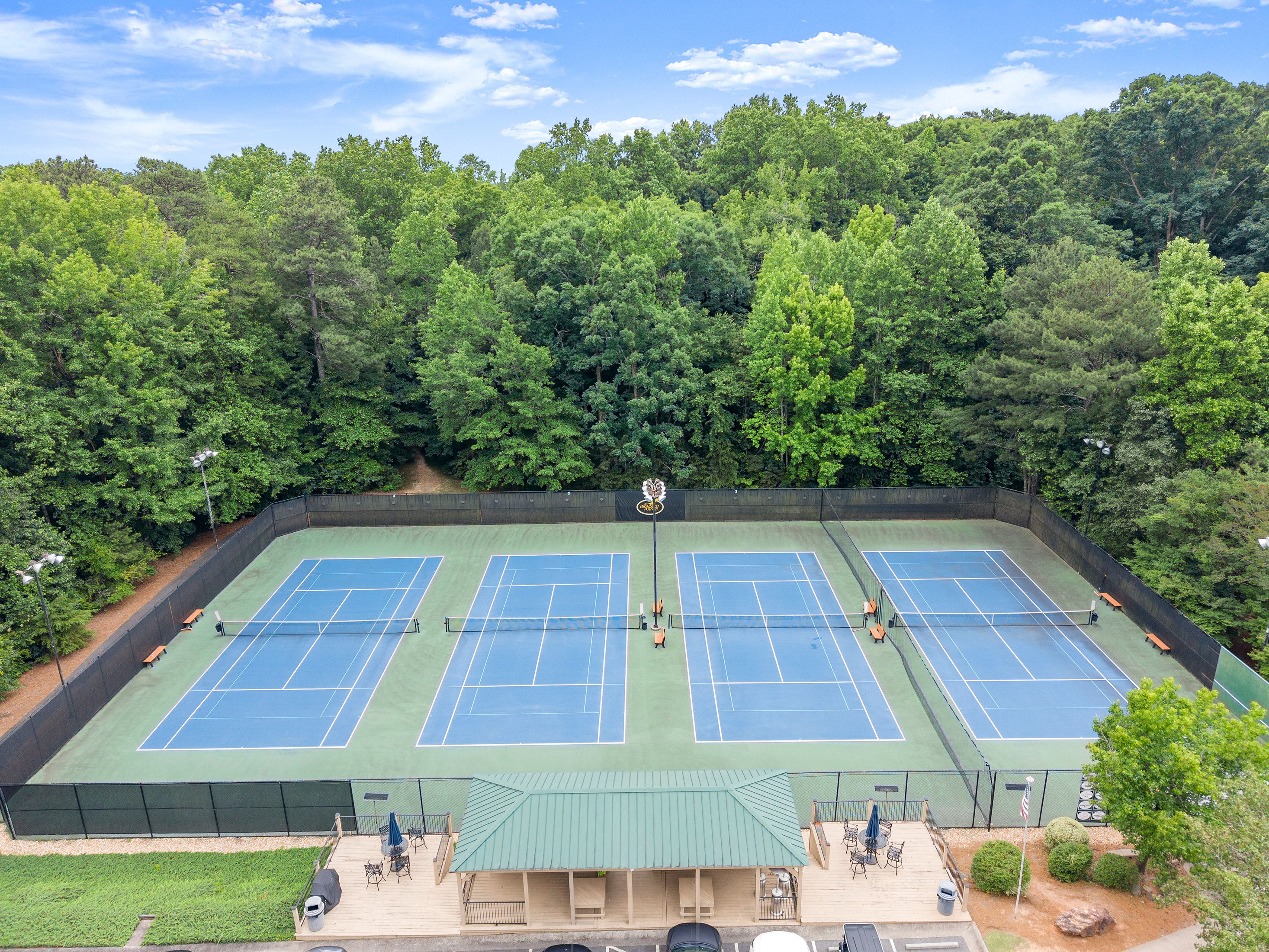  Welcome to East Cobb and the Highly Sought-After Highland Pointe Community - 物件實景