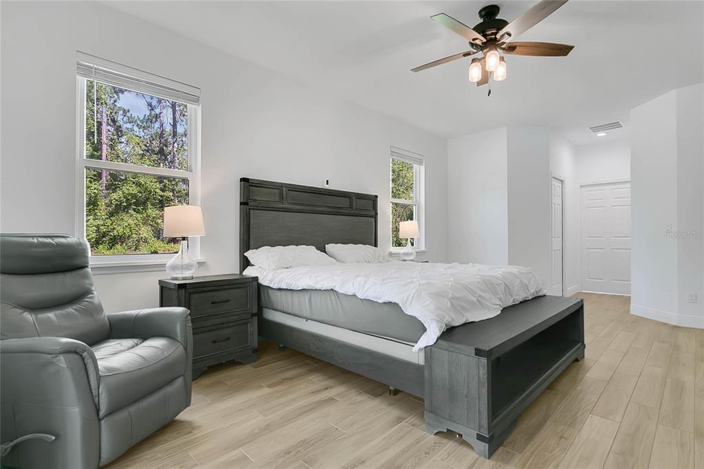 Groveland, Florida, 34736, United States, 4 Bedrooms Bedrooms, ,3 BathroomsBathrooms,Residential,For Sale,1903705
