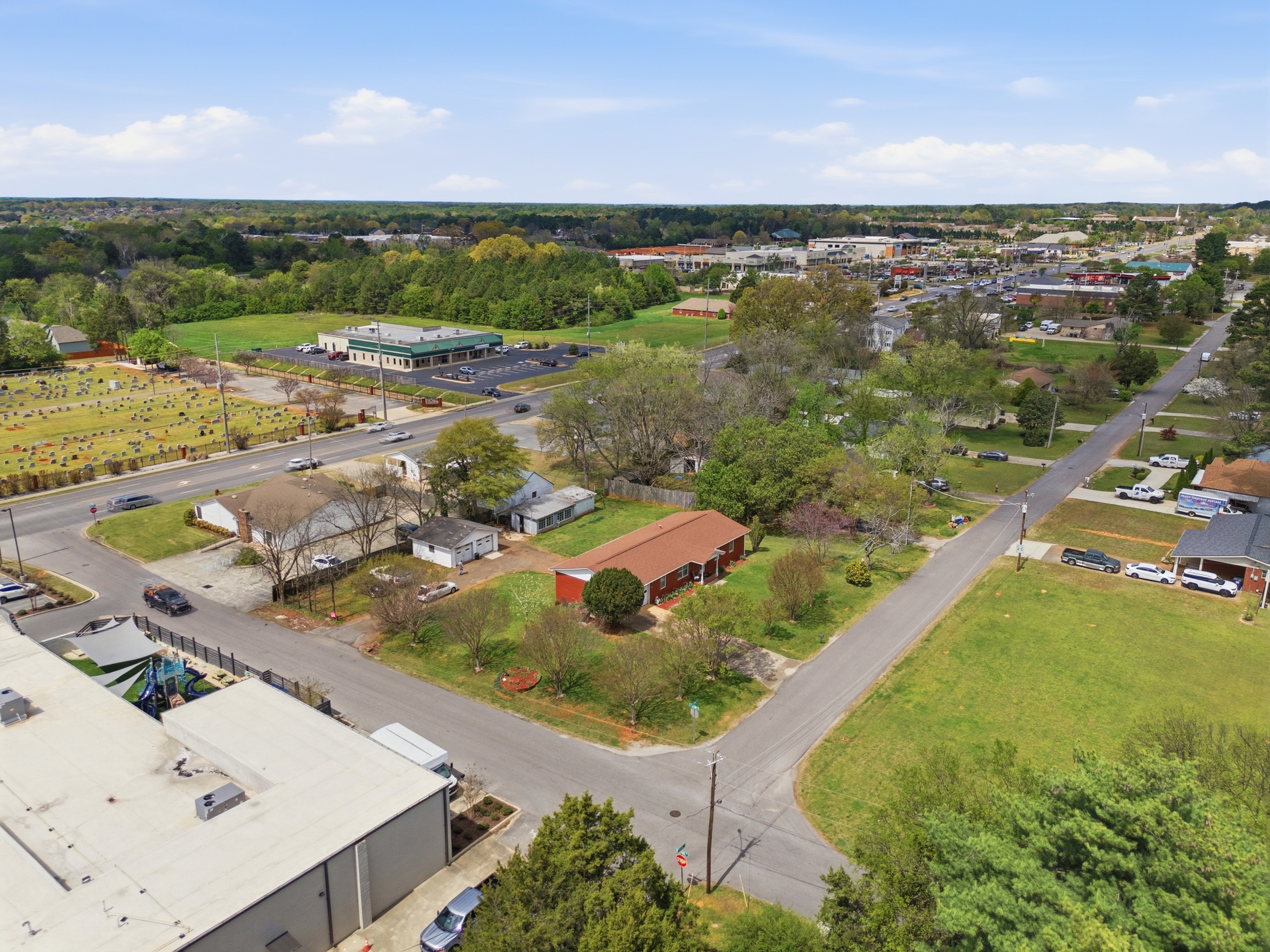  601 Walton Drive - 物件實景