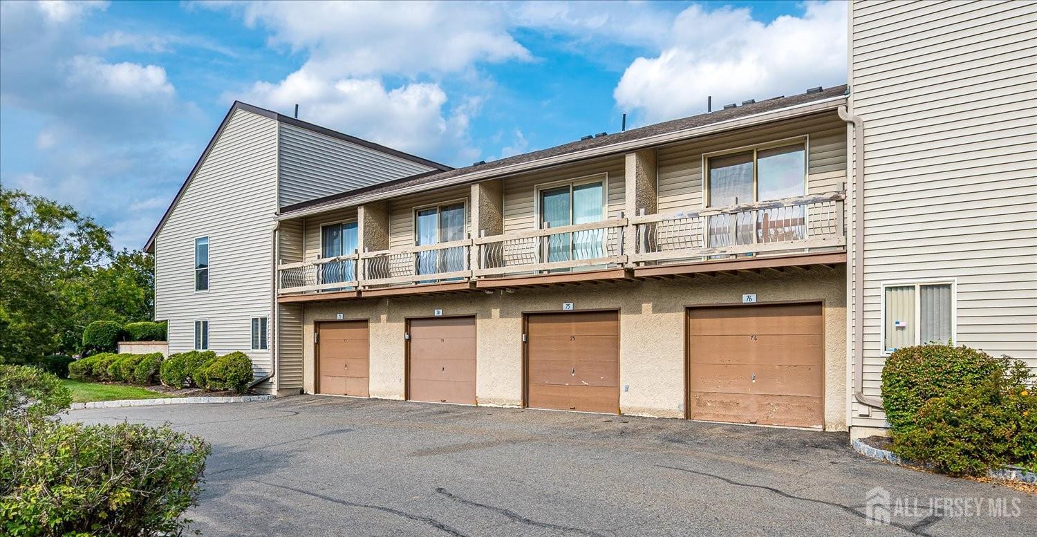 Edison, New Jersey, 08820, United States, 2 Bedrooms Bedrooms, ,3 BathroomsBathrooms,Residential,For Sale,1991890