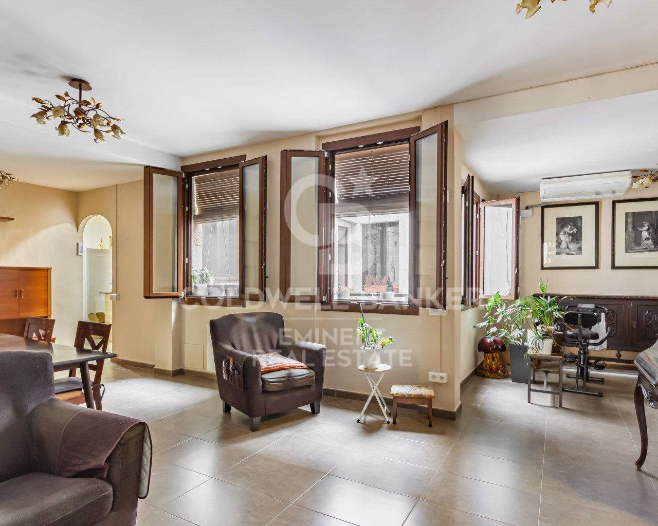 Barcelona, Barcelona, Ciutat Vella, El G?tic Barce, Barcelona, Catalonia, ES, 4 Bedrooms Bedrooms, ,1 BathroomBathrooms,Residential,For Sale,Barcelona, Barcelona, Ciutat Vella, El G?tic Barce,1620634