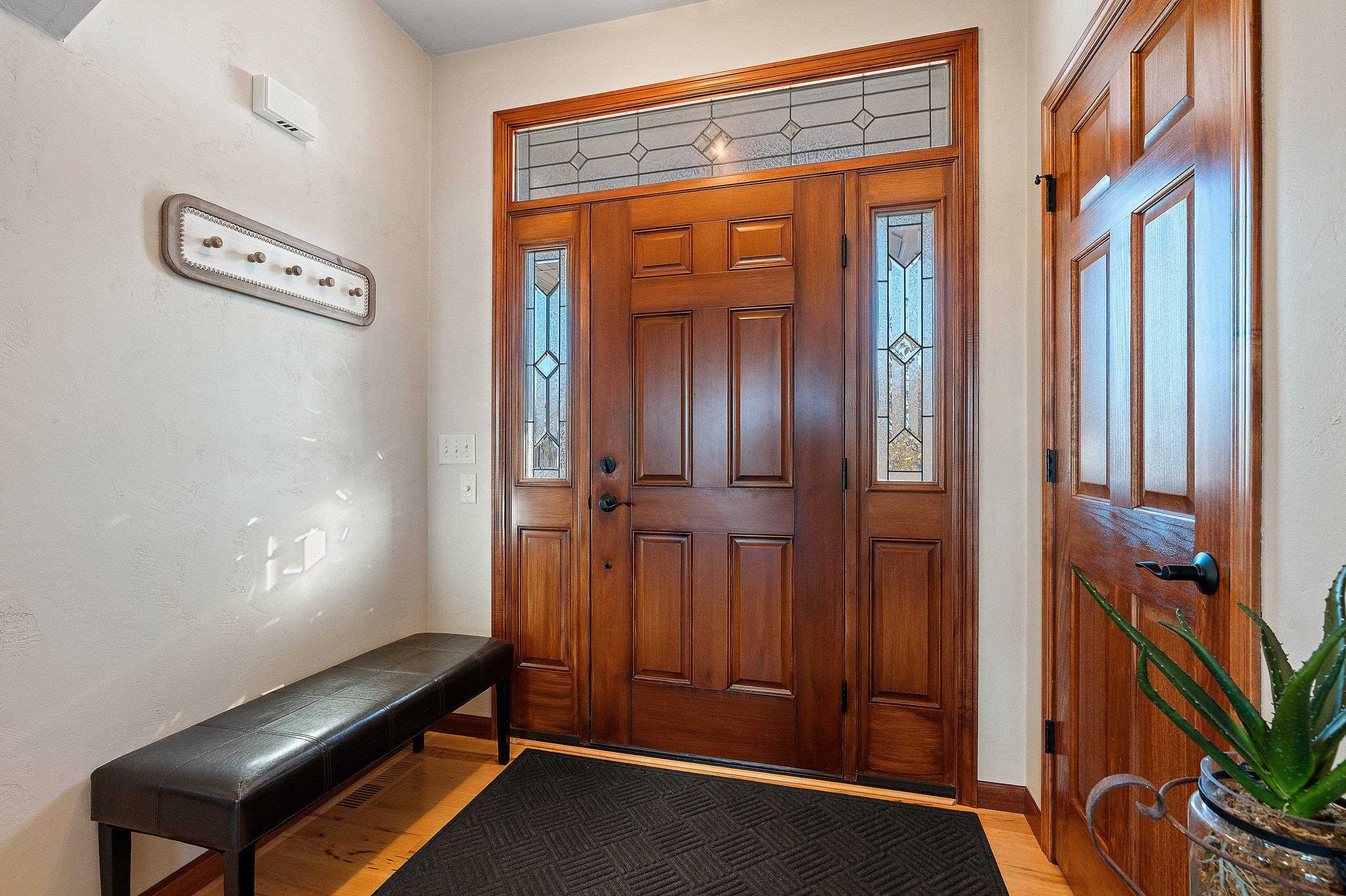 NEENAH, Wisconsin, 54956, United States, 3 Bedrooms Bedrooms, ,3 BathroomsBathrooms,Residential,For Sale,1986561