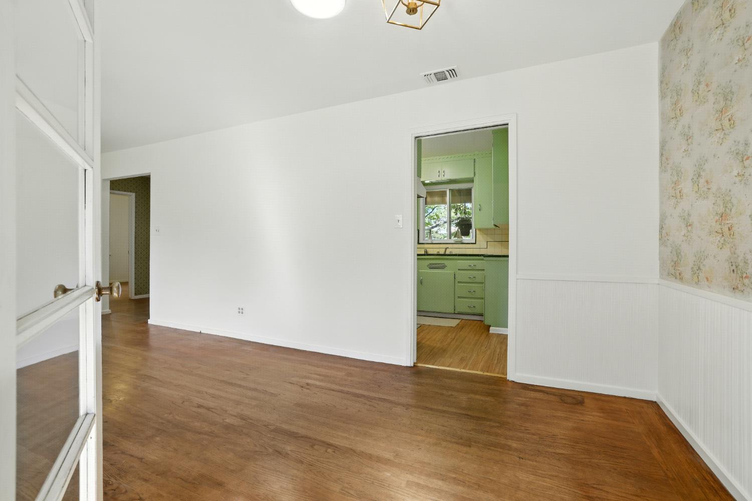 Sacramento, California, 95864, United States, 3 Bedrooms Bedrooms, ,2 BathroomsBathrooms,Residential,For Sale,1926285
