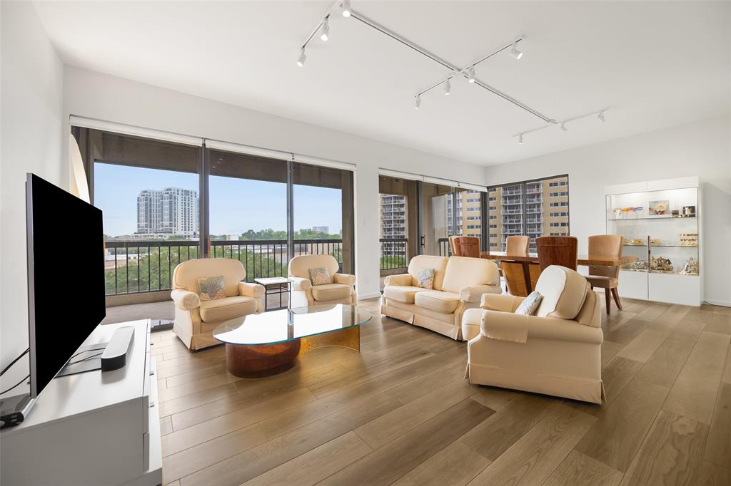 Dallas, Texas, 75219, United States, 3 Bedrooms Bedrooms, ,2 BathroomsBathrooms,Residential,For Sale,1792893