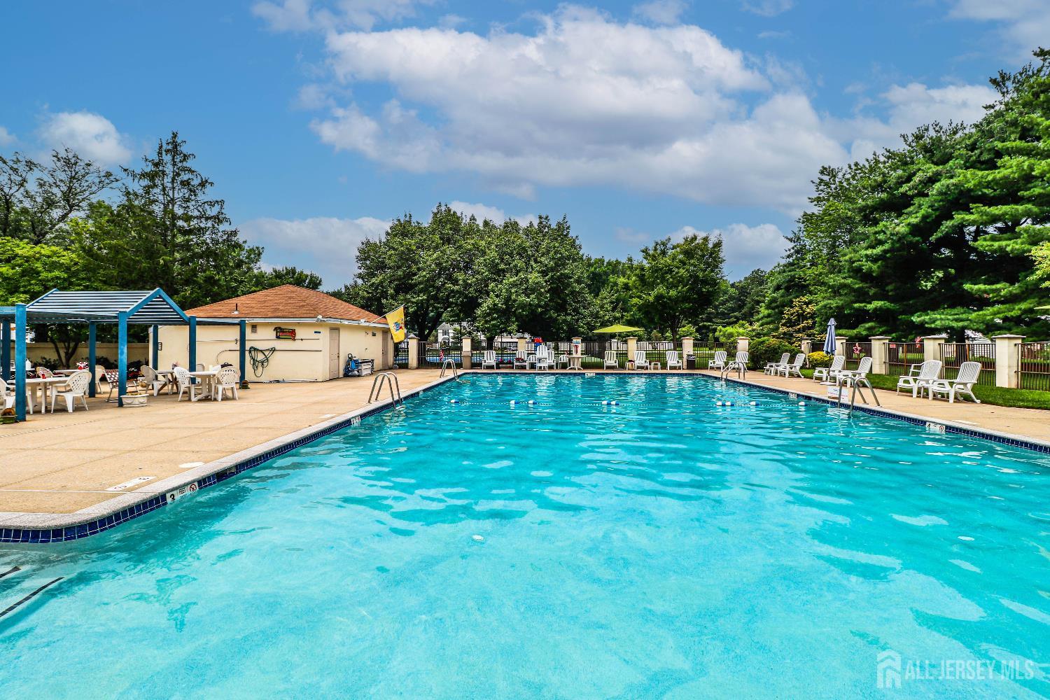 Sayreville, New Jersey, 08859, United States, 2 Bedrooms Bedrooms, ,3 BathroomsBathrooms,Residential,For Sale,1963206