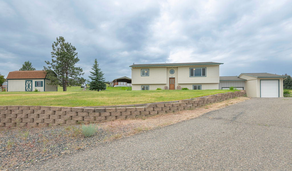 Clancy, Montana, 59634, United States, 4 Bedrooms Bedrooms, ,3 BathroomsBathrooms,Residential,For Sale,1860734