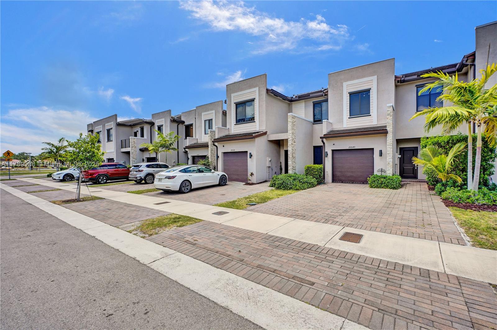 Miami, Florida, 33179, United States, 3 Bedrooms Bedrooms, ,3 BathroomsBathrooms,Residential,For Sale,1784236