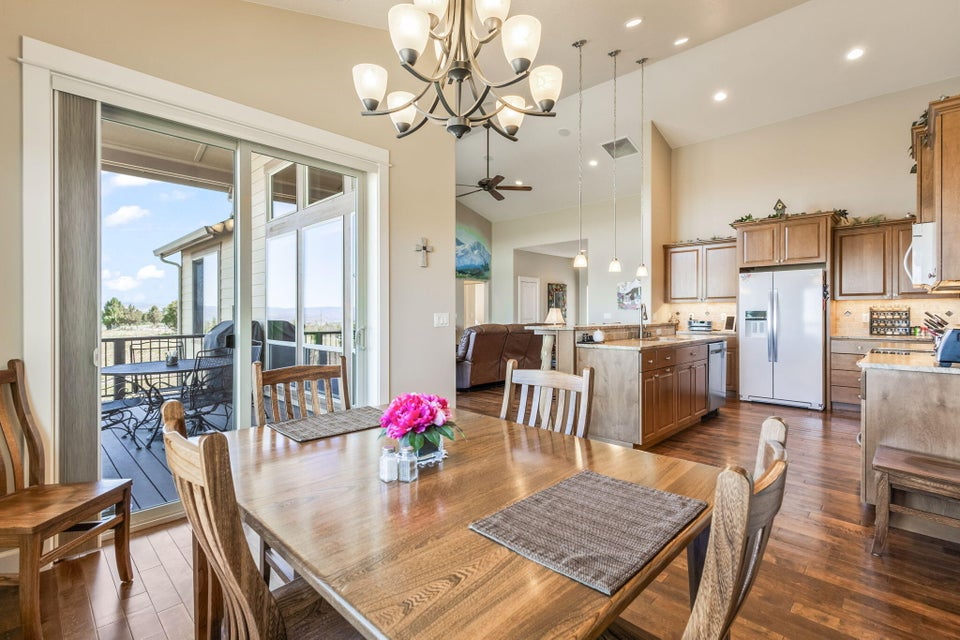 Prineville, Oregon, 97754, United States, 3 Bedrooms Bedrooms, ,3 BathroomsBathrooms,Residential,For Sale,1804823