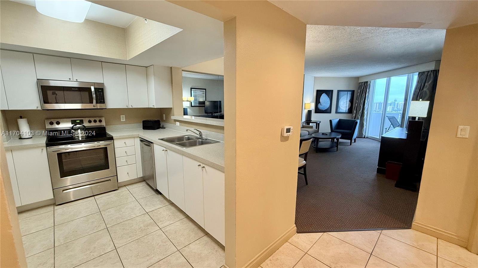 Sunny Isles Beach, Florida, 33160, United States, 1 Bedroom Bedrooms, ,1 BathroomBathrooms,Residential,For Sale,1761868