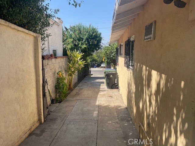 Los Angeles, California, 90065, United States, 2 Bedrooms Bedrooms, ,1 BathroomBathrooms,Residential,For Sale,1931706