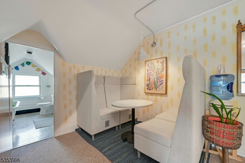 Montclair Twp., New Jersey, 07042, United States, ,Residential,For Sale,1989537