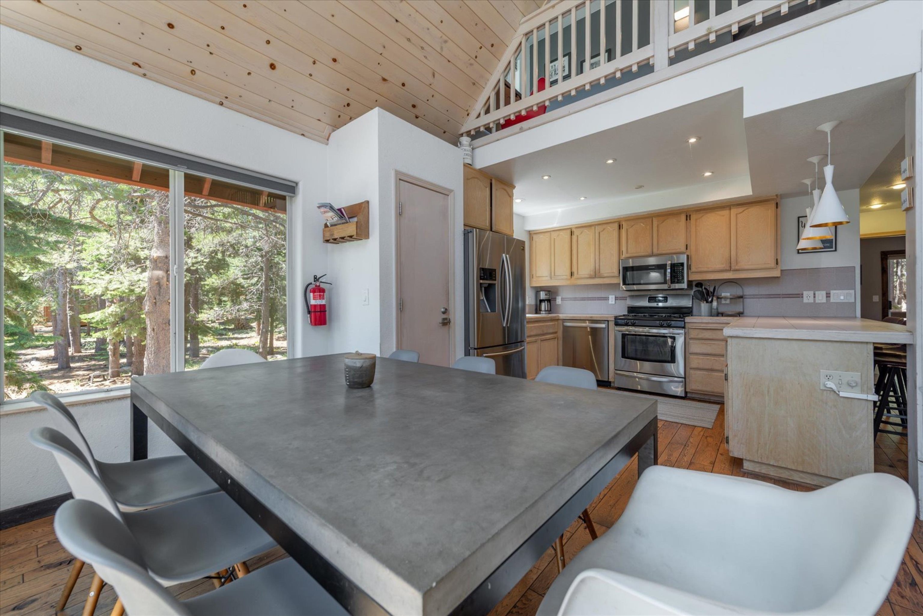 Truckee, California, 96161, United States, 3 Bedrooms Bedrooms, ,2 BathroomsBathrooms,Residential,For Sale,1939259