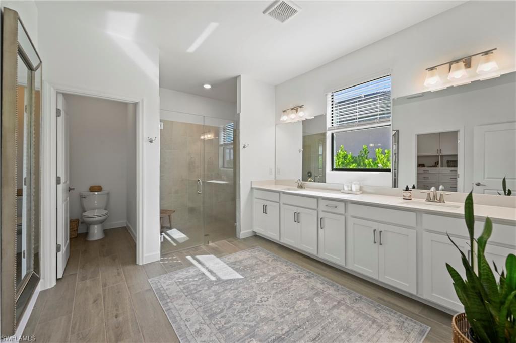 Fort Myers, Florida, 33913, United States, 4 Bedrooms Bedrooms, ,3 BathroomsBathrooms,Residential,For Sale,1988149