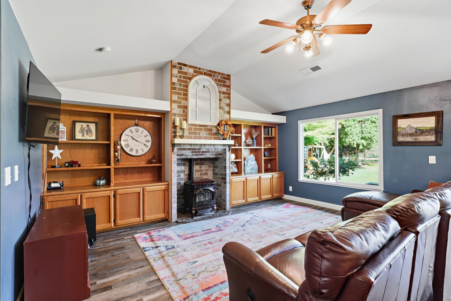 Le Grand, California, 95333, United States, 4 Bedrooms Bedrooms, ,3 BathroomsBathrooms,Residential,For Sale,1977955