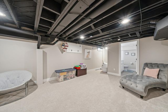 Birmingham, Michigan, 48009, United States, 5 Bedrooms Bedrooms, ,Residential,For Sale,1792360