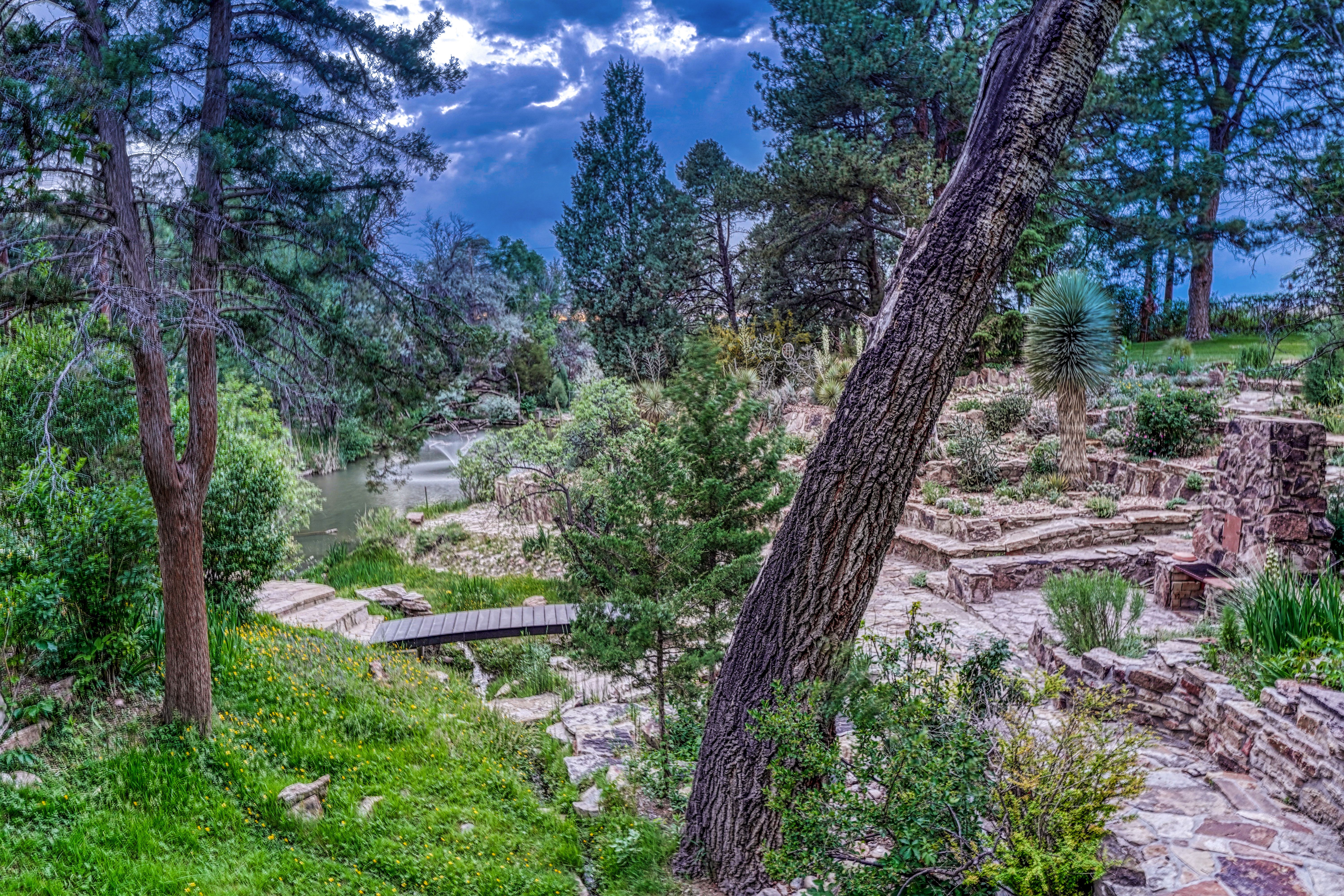  Introducing the Harold Florman House, a Rare and Authentic 1939 Pueblo Revival - 物件實景