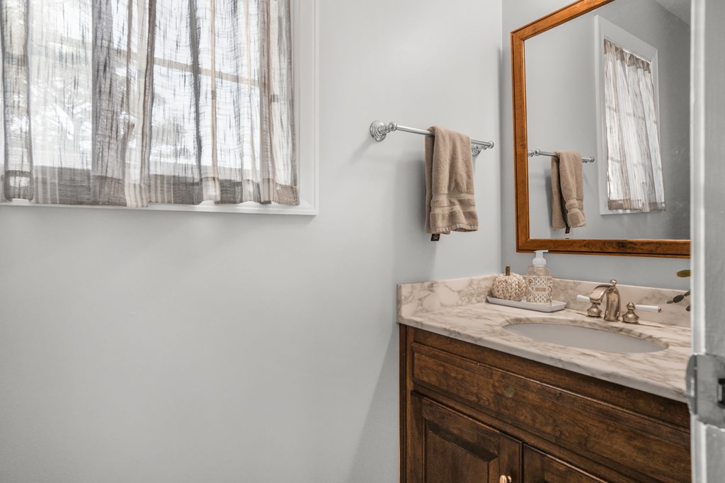 Onancok, Virginia, 23417, United States, 3 Bedrooms Bedrooms, ,3 BathroomsBathrooms,Residential,For Sale,1992886