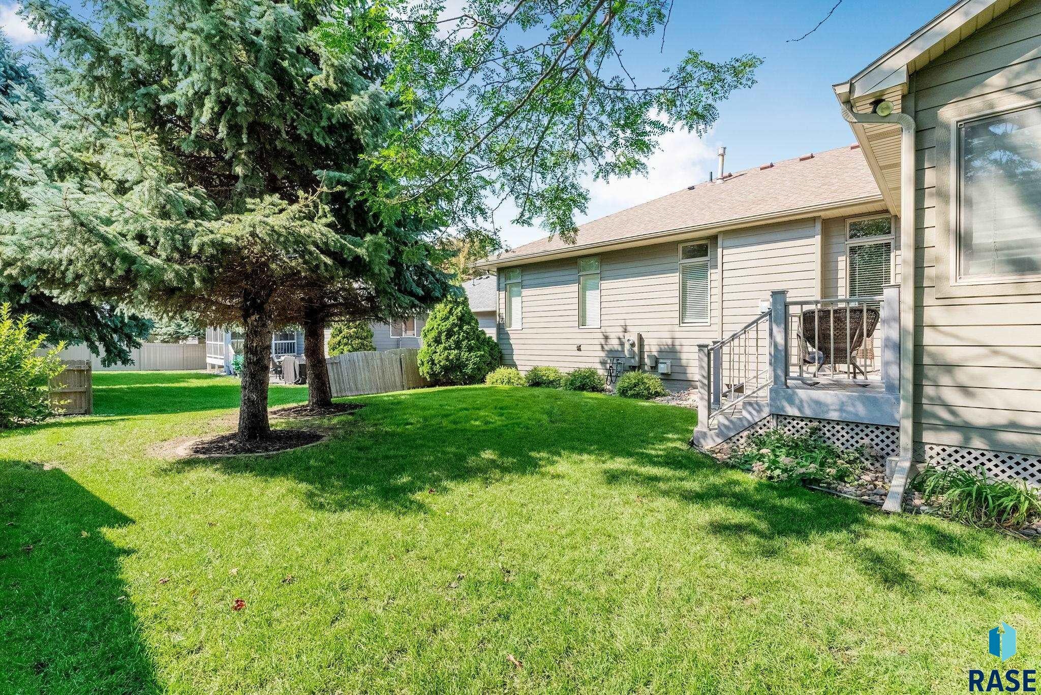 Sioux Falls, South Dakota, 57106, United States, 5 Bedrooms Bedrooms, ,3 BathroomsBathrooms,Residential,For Sale,1946502