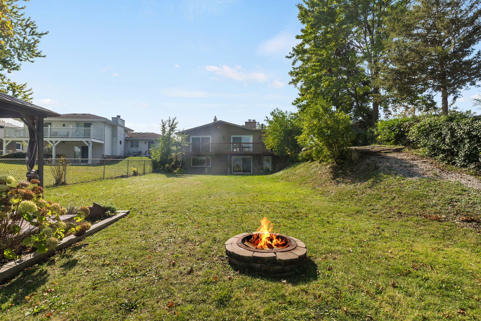 Antioch, Illinois, 60002, United States, 4 Bedrooms Bedrooms, ,4 BathroomsBathrooms,Residential,For Sale,1959229