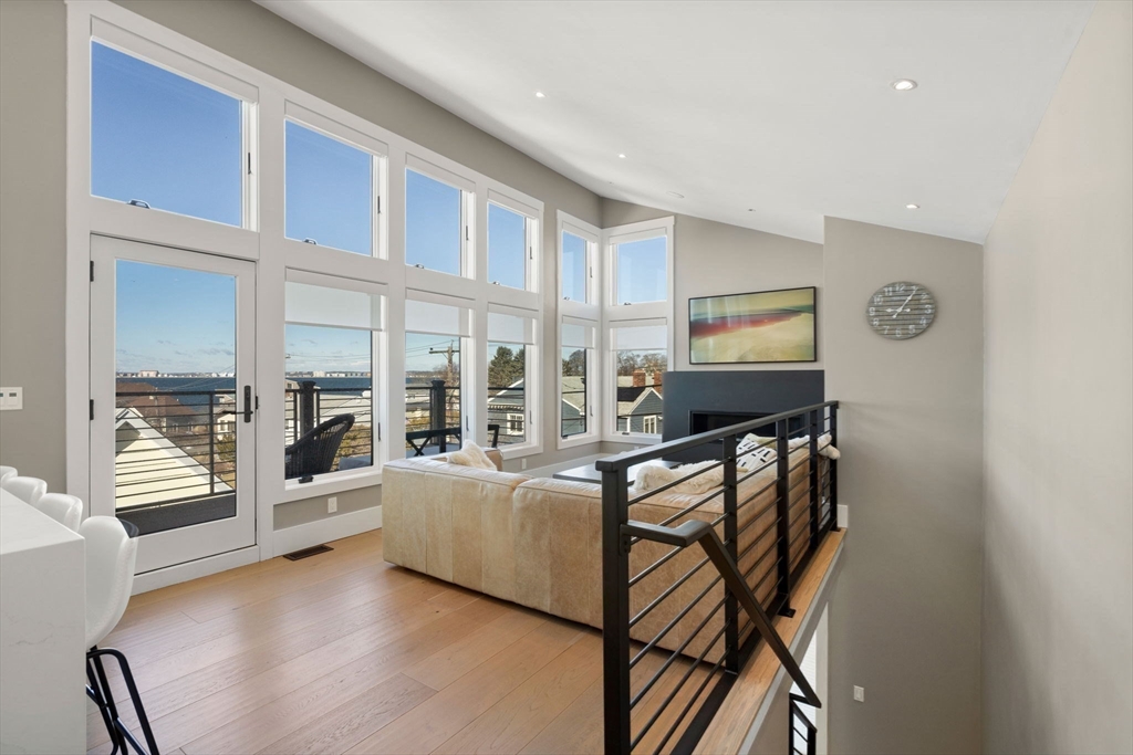 Nahant, Massachusetts, 01908, United States, 2 Bedrooms Bedrooms, ,2 BathroomsBathrooms,Residential,For Sale,1906833