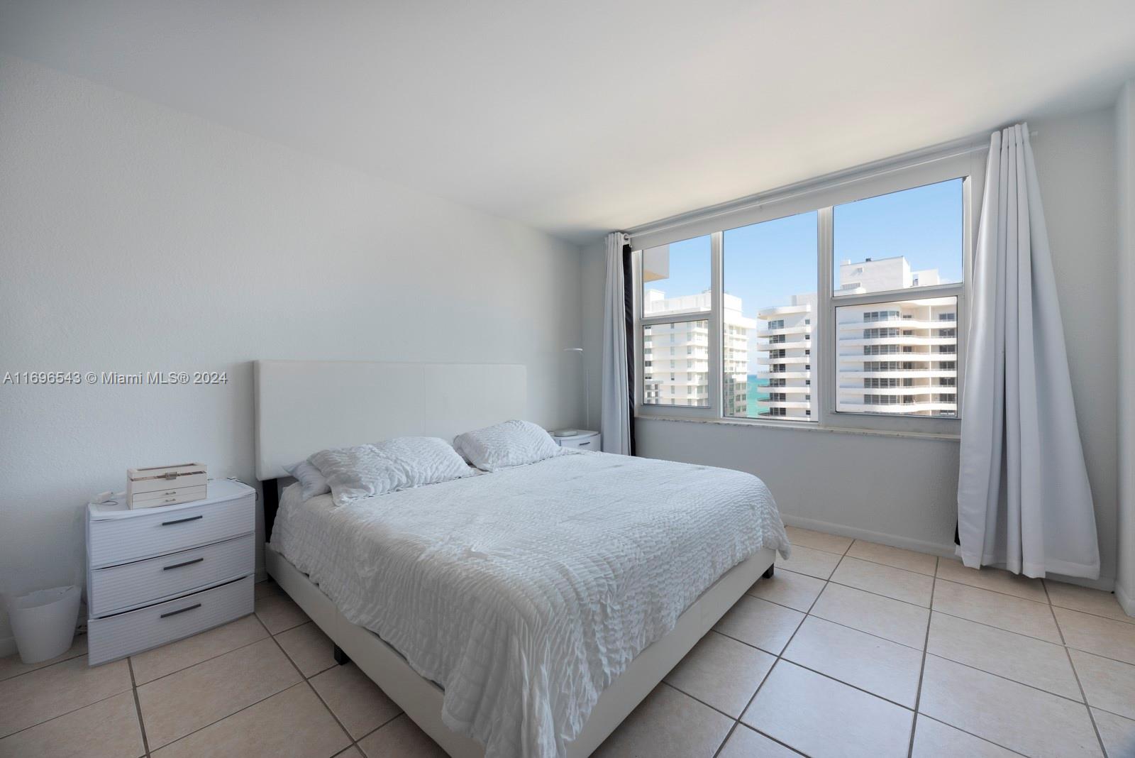 Miami Beach, Florida, 33140, United States, 2 Bedrooms Bedrooms, ,2 BathroomsBathrooms,Residential,For Sale,1712479
