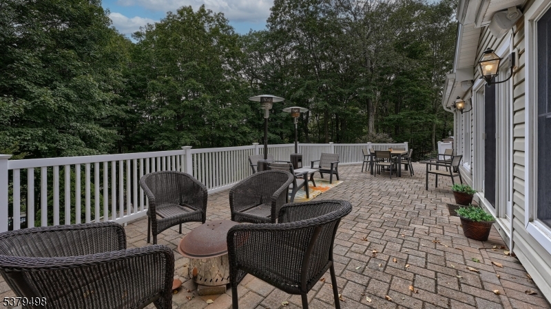 Kinnelon Boro, New Jersey, 07405, United States, 4 Bedrooms Bedrooms, ,5 BathroomsBathrooms,Residential,For Sale,1932382
