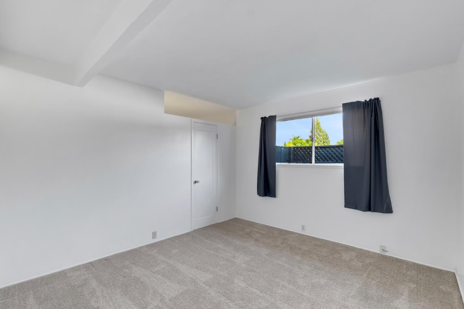 Citrus Heights, California, 95610, United States, 4 Bedrooms Bedrooms, ,2 BathroomsBathrooms,Residential,For Sale,1940276