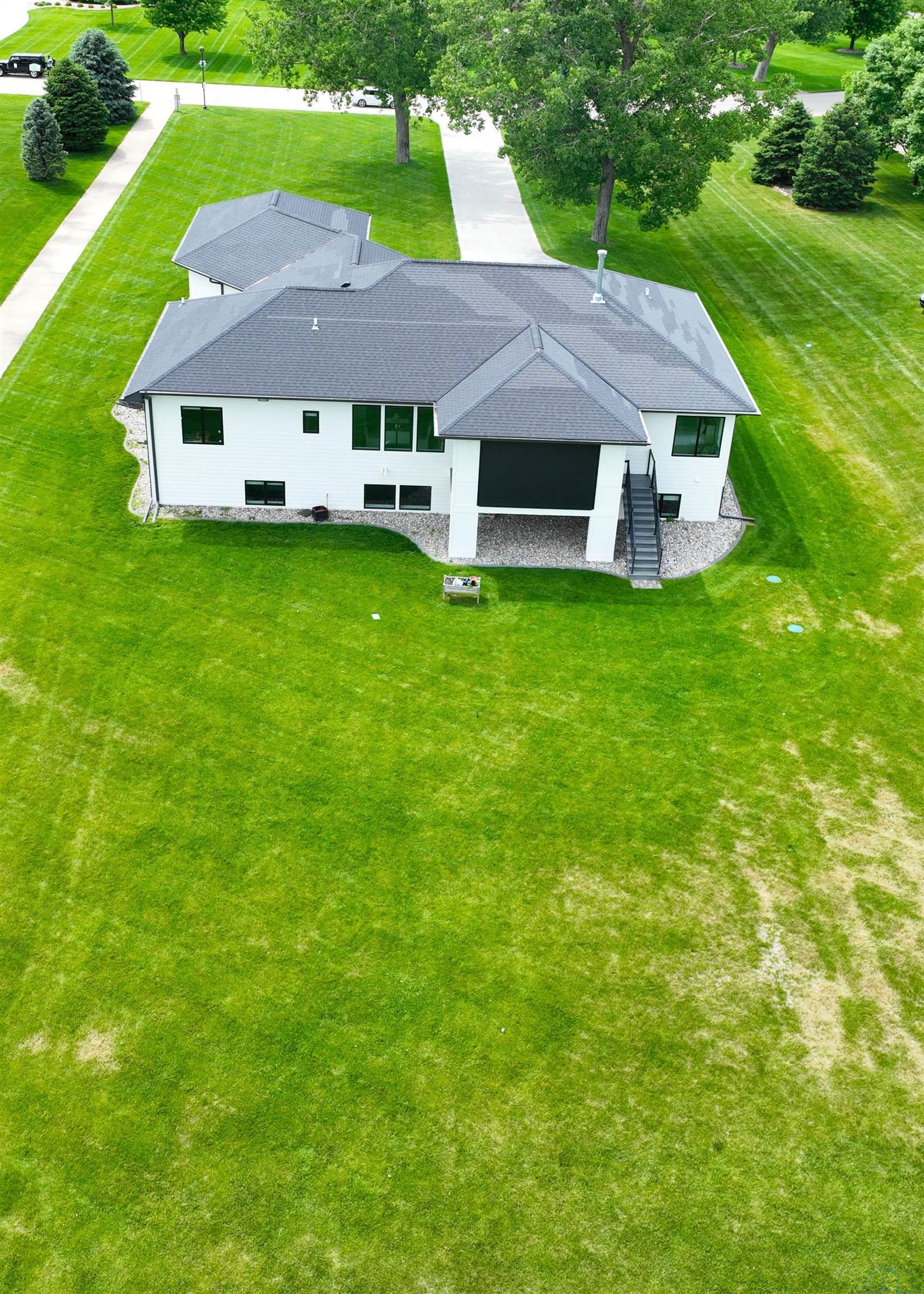 Jefferson, South Dakota, 57038, United States, 6 Bedrooms Bedrooms, ,3 BathroomsBathrooms,Residential,For Sale,1978978