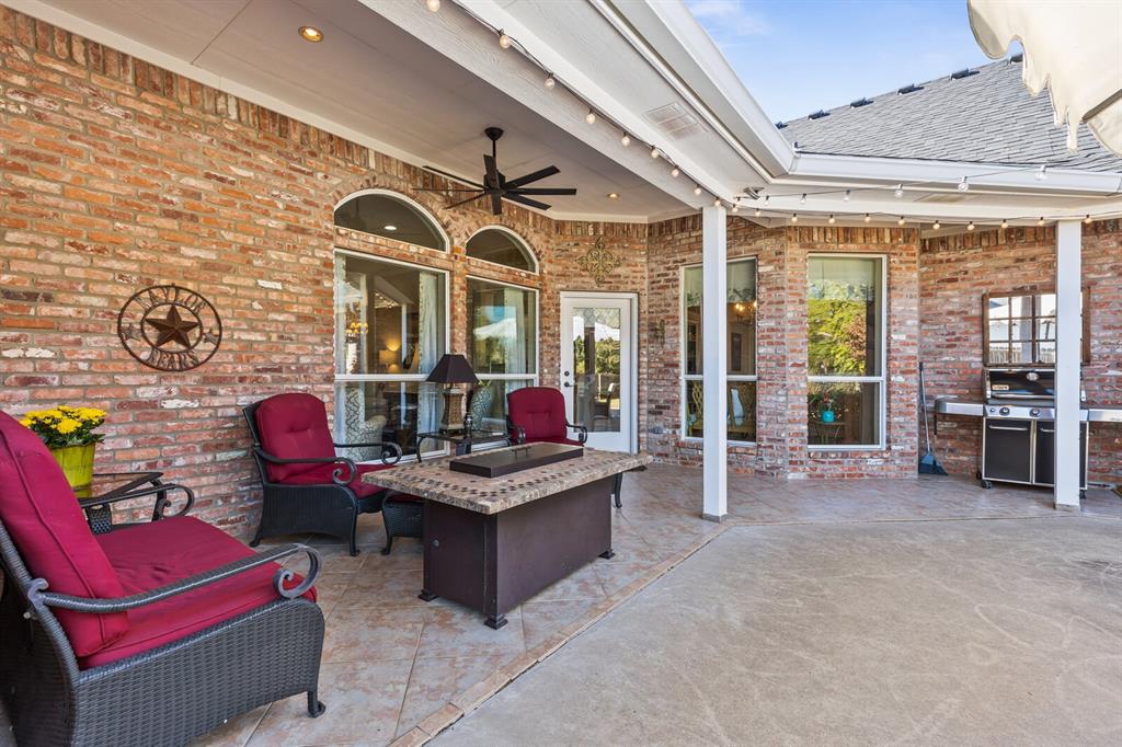 Waco, Texas, 76708, United States, 4 Bedrooms Bedrooms, ,4 BathroomsBathrooms,Residential,For Sale,1989175