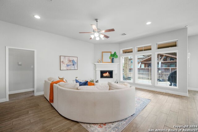 New Braunfels, Texas, 78132-4459, United States, 4 Bedrooms Bedrooms, ,3 BathroomsBathrooms,Residential,For Sale,1976937