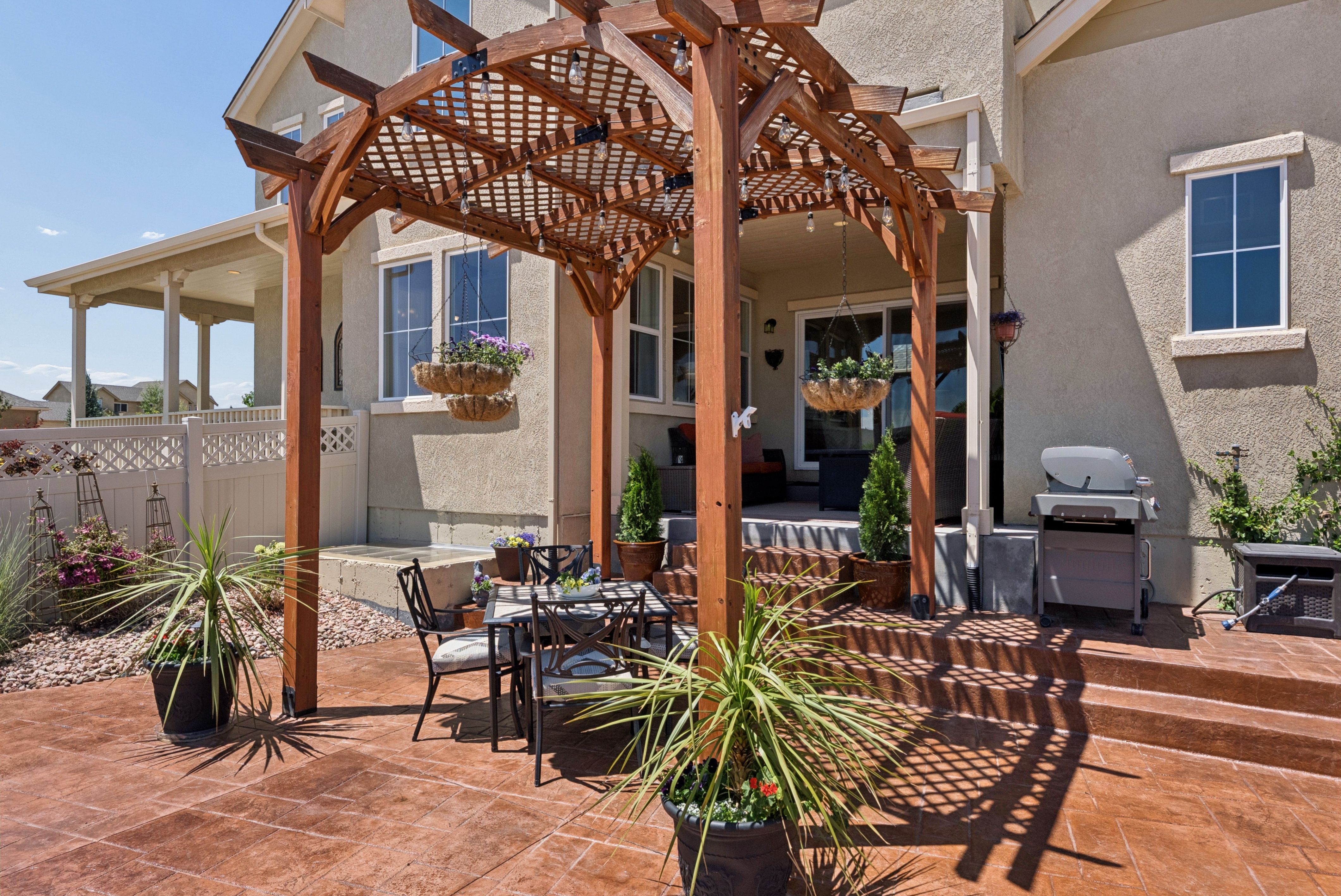  Trailside Wolf Ranch Gem: Park, Pool, and Pikes Peak Views - 物件實景