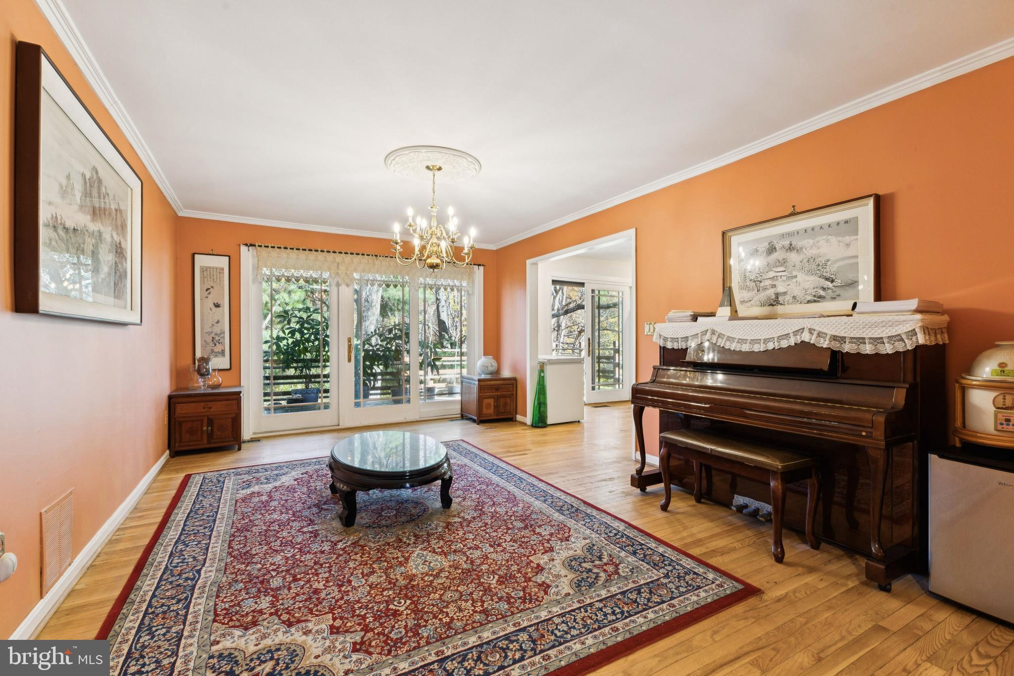 Oakton, Virginia, 22124, United States, 4 Bedrooms Bedrooms, ,3 BathroomsBathrooms,Residential,For Sale,2001478