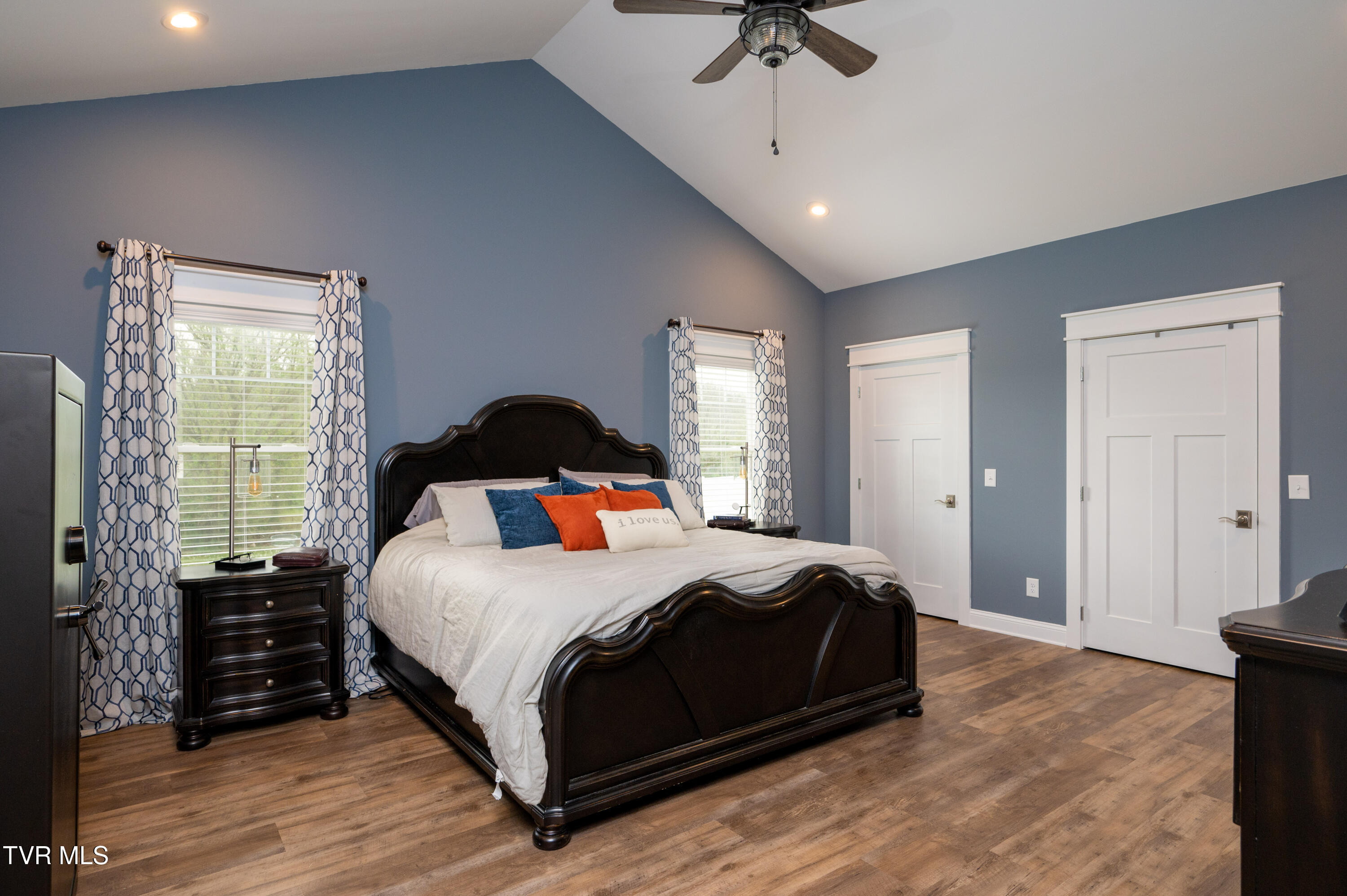 Jonesborough, Tennessee, 37659, United States, 3 Bedrooms Bedrooms, ,2 BathroomsBathrooms,Residential,For Sale,1979321