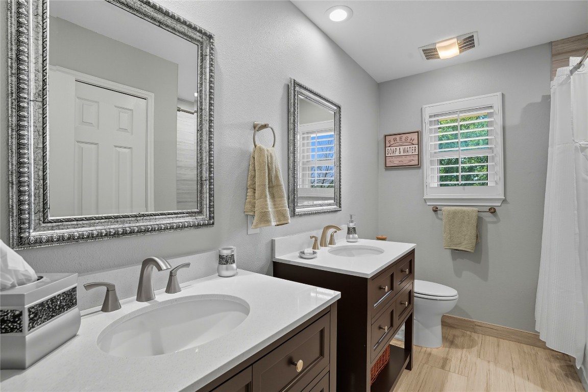Austin, Texas, 78759, United States, 4 Bedrooms Bedrooms, ,3 BathroomsBathrooms,Residential,For Sale,1949836