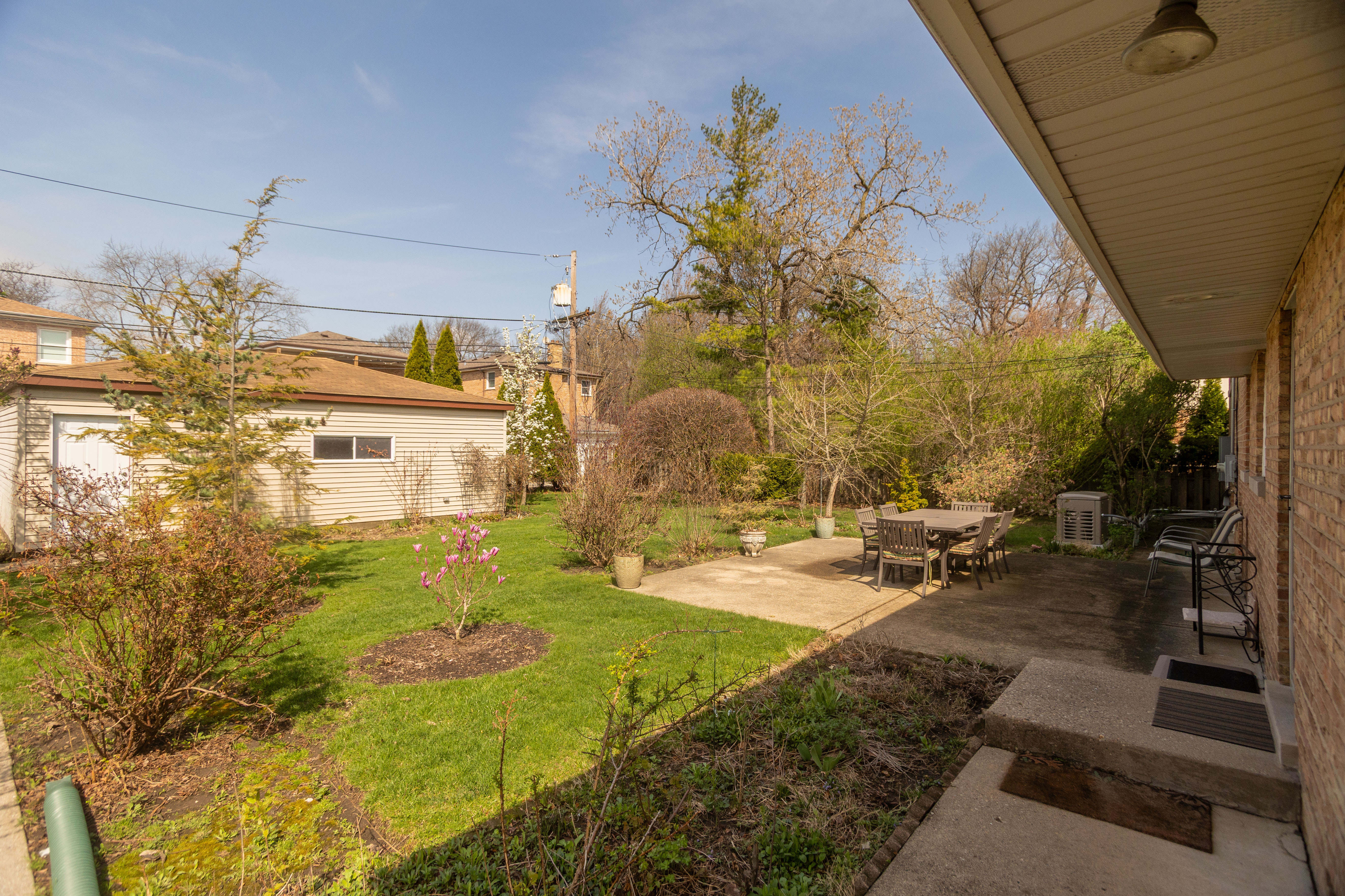  Split-level Home Offering Style, Space, and Modern Convenience - 物件實景