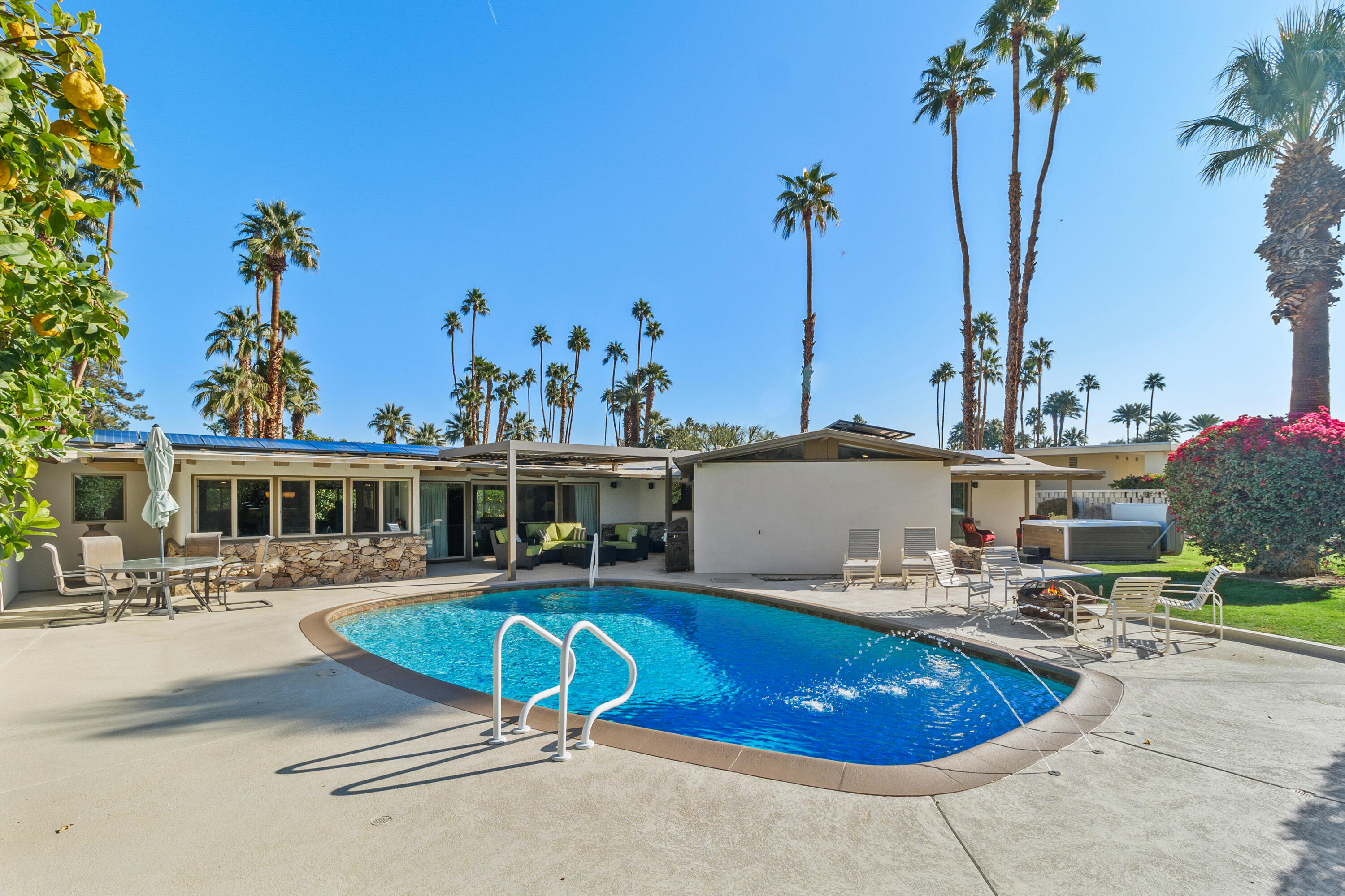 Rancho Mirage, California, 92270, United States, 3 Bedrooms Bedrooms, ,4 BathroomsBathrooms,Residential,For Sale,2001668