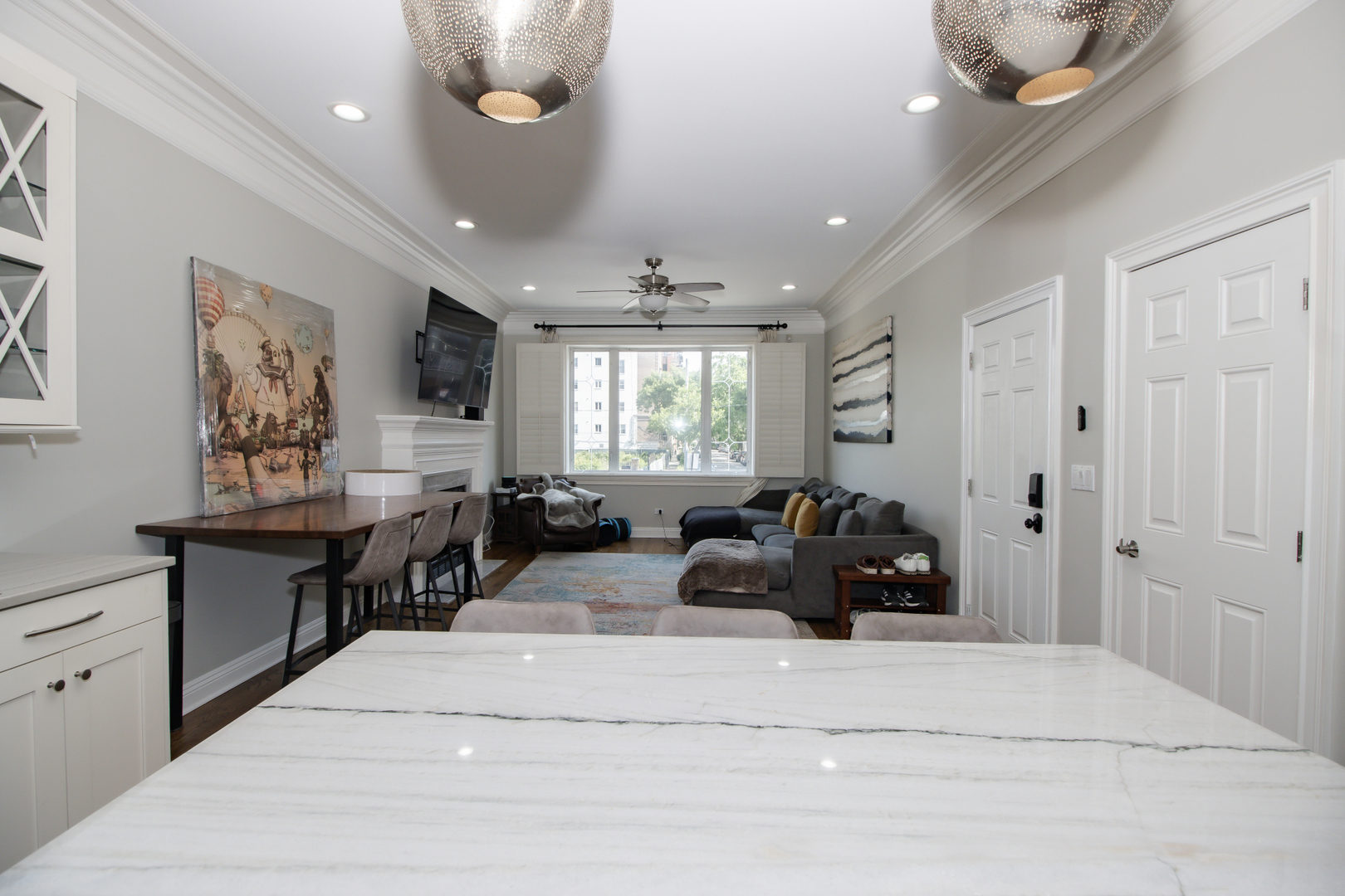 Chicago, Illinois, 60610, United States, 3 Bedrooms Bedrooms, ,3 BathroomsBathrooms,Residential,For Sale,1977363