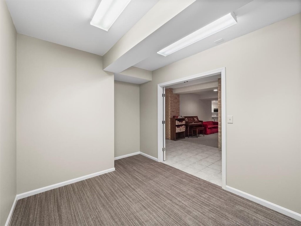 Marshall, Pennsylvania, 15090, United States, 4 Bedrooms Bedrooms, ,5 BathroomsBathrooms,Residential,For Sale,1989478