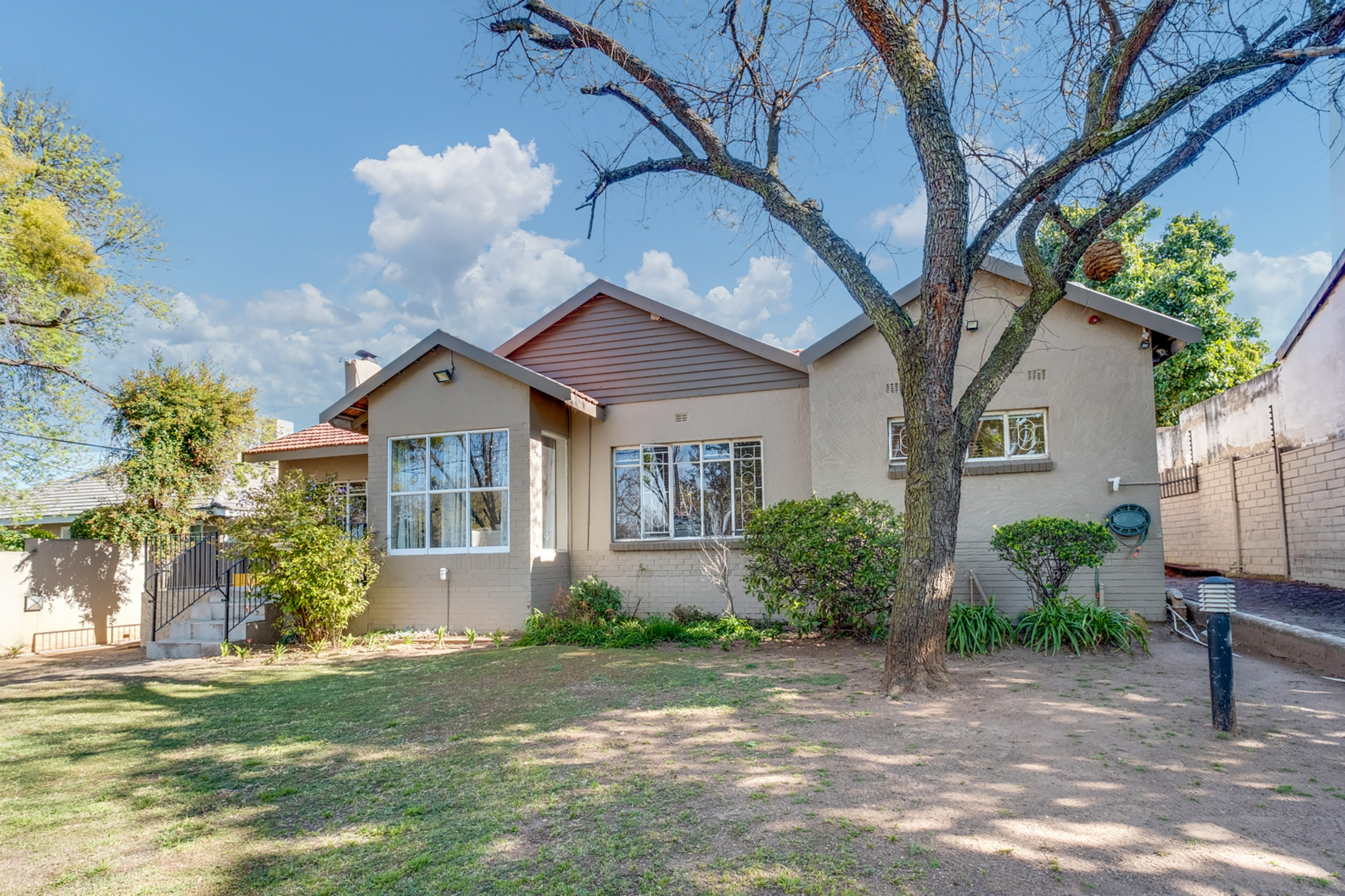  Fabulous Family Home with Charm, Character & Bonus Cottage - 物件實景