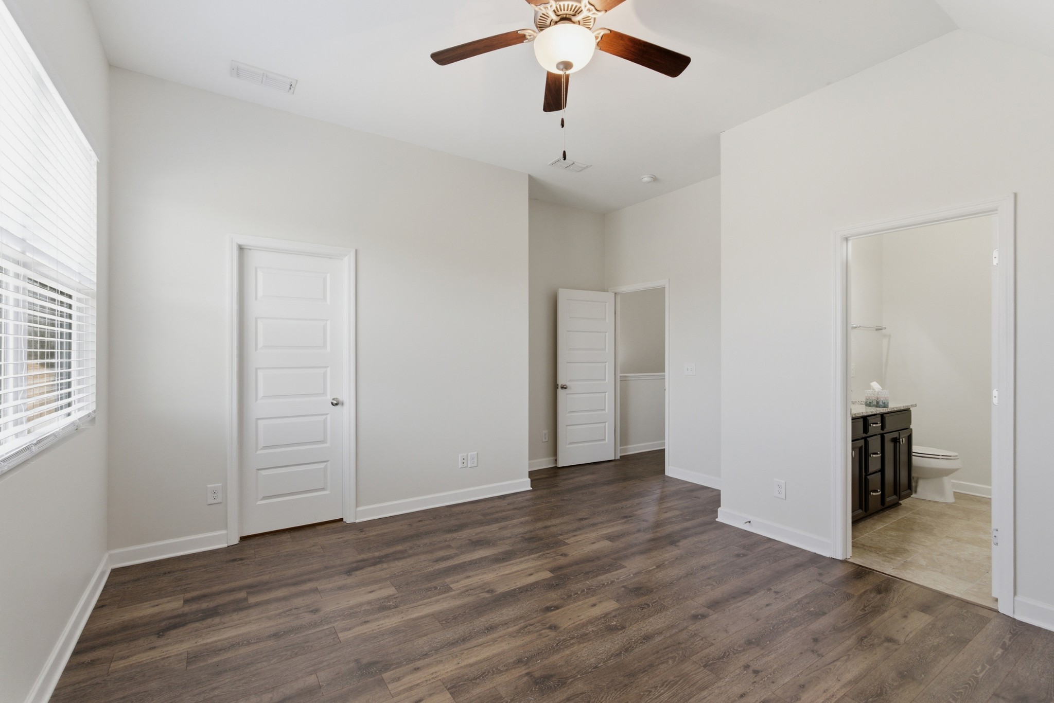  114 Walden Village Ct, Nashville, TN, 37210 - 物件實景