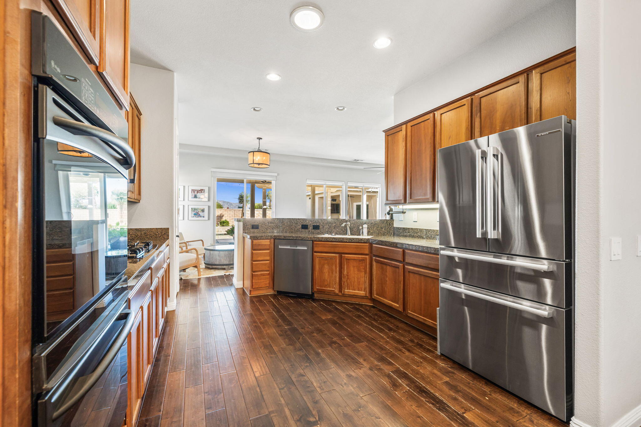 La Quinta, California, 92253, United States, 5 Bedrooms Bedrooms, ,3 BathroomsBathrooms,Residential,For Sale,1998389