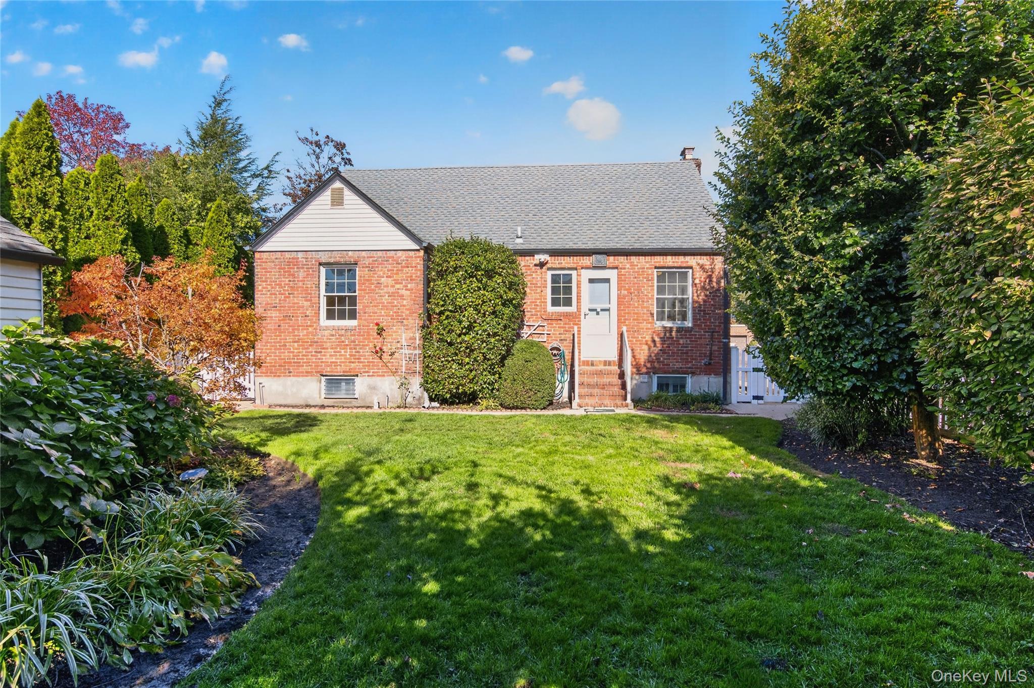  22 Dallas Avenue, New Hyde Park, NY, 11040 - 物件實景