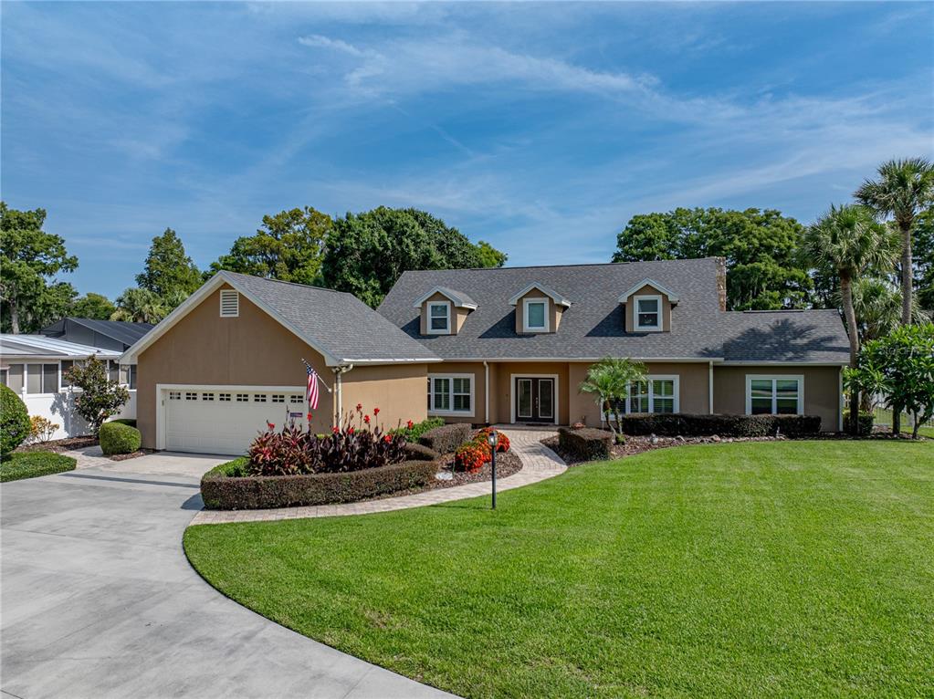 Winter Haven, Florida, 33884, United States, 3 Bedrooms Bedrooms, ,4 BathroomsBathrooms,Residential,For Sale,1895737