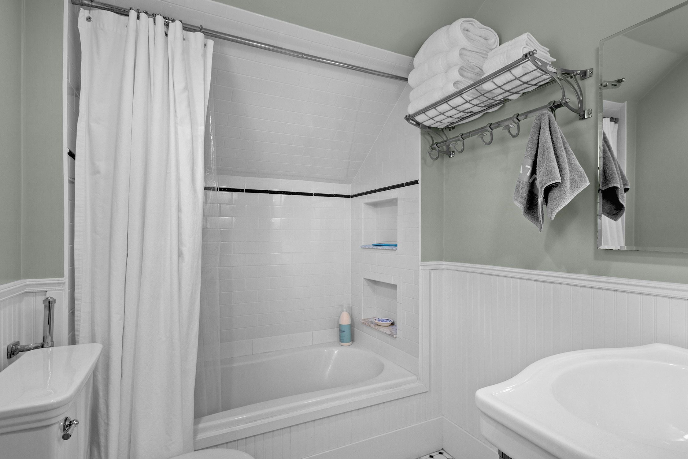  8 Sanford Street, Newport, RI 02840 - 物件實景