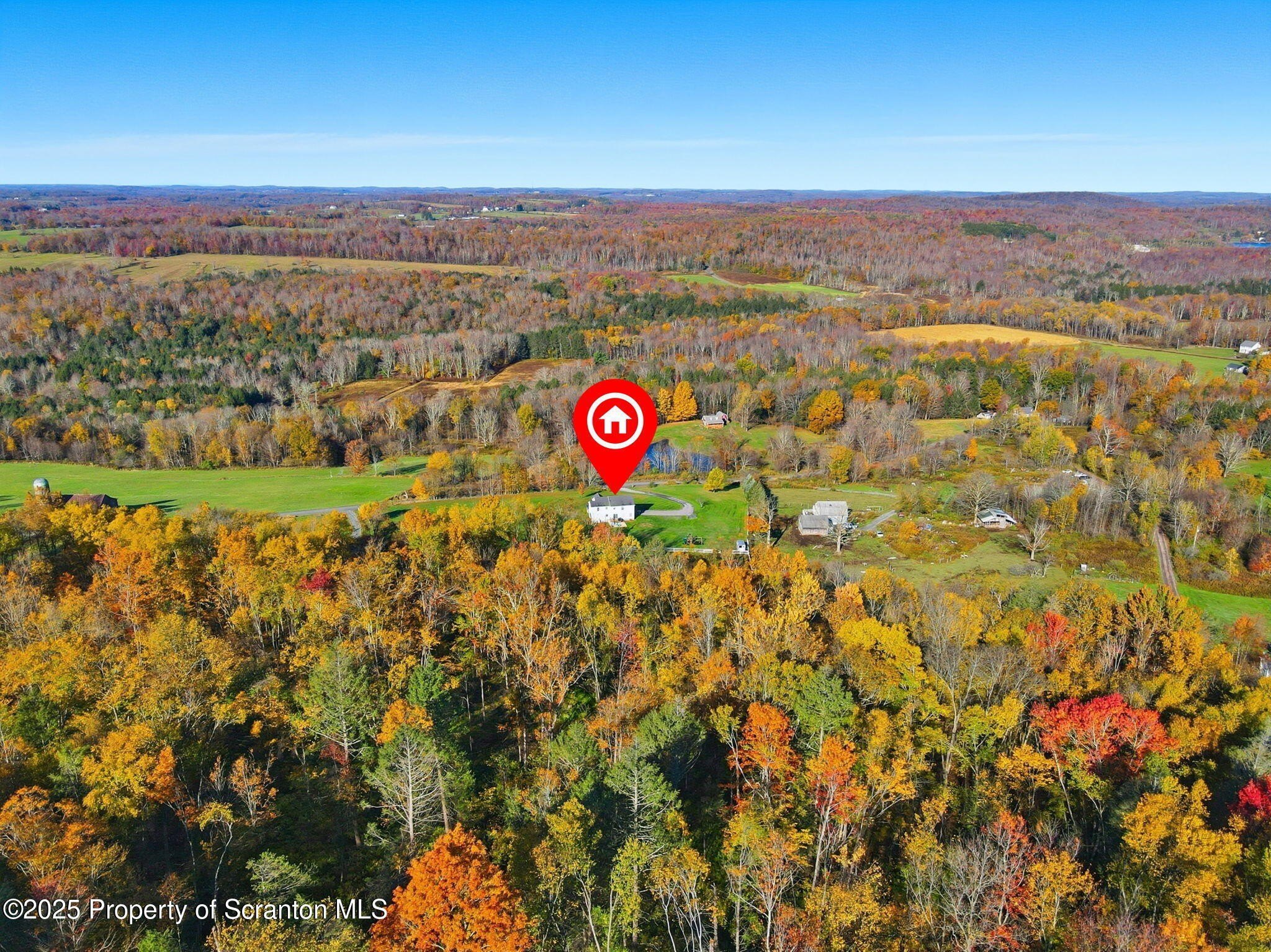 Clifford Twp, Pennsylvania, 18470, United States, 4 Bedrooms Bedrooms, ,3 BathroomsBathrooms,Residential,For Sale,1978908